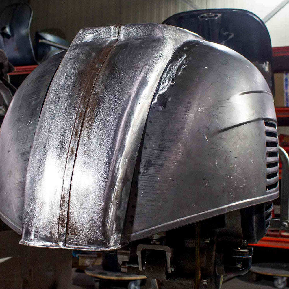 Custom Vespa Conversion mit handgefertigtem und verzinntem Heck 