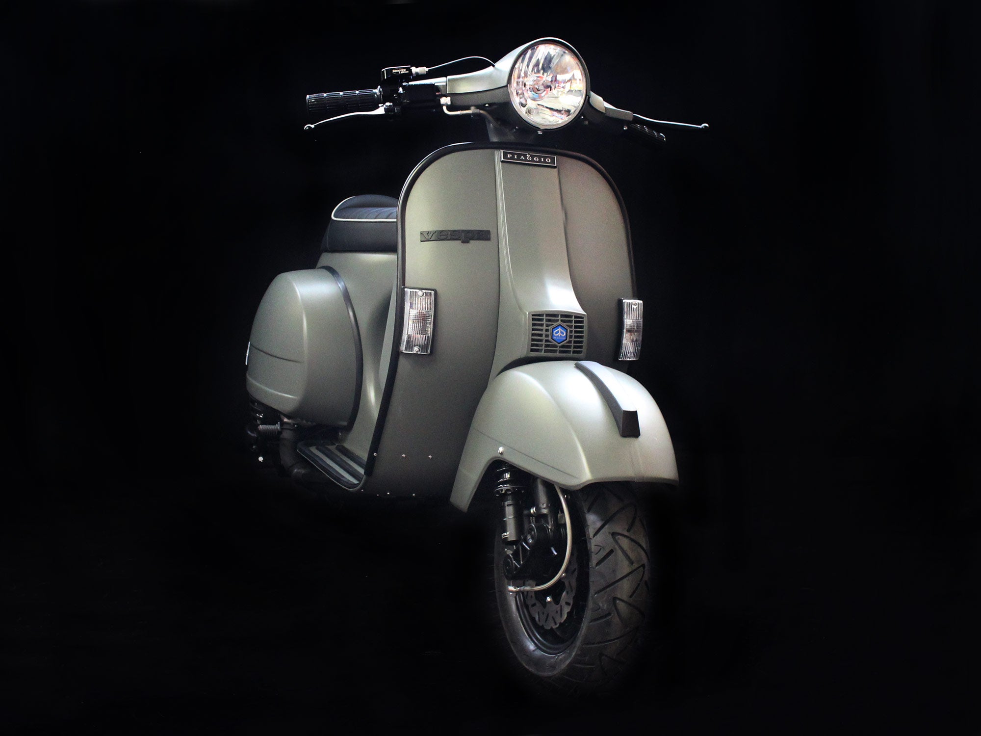 Custom Vespa Tuning PX 221ccm mit Scheibenbremse in Audi Nardo Grau