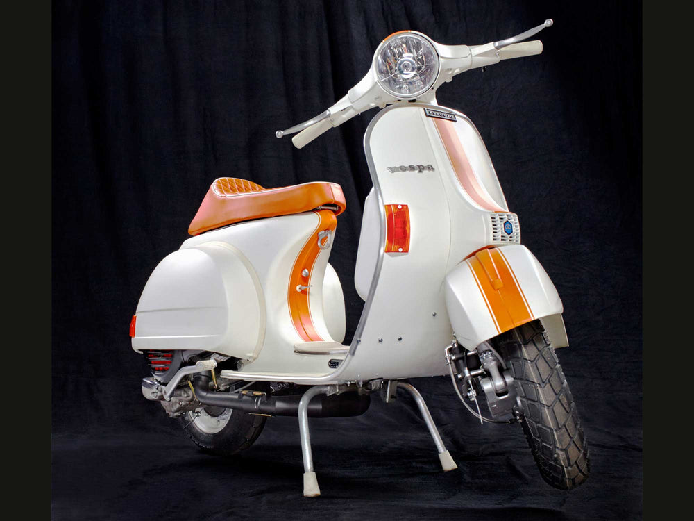 Custom Vespa Umbau PX 221ccm mit Scheibenbremse in weiss-orange