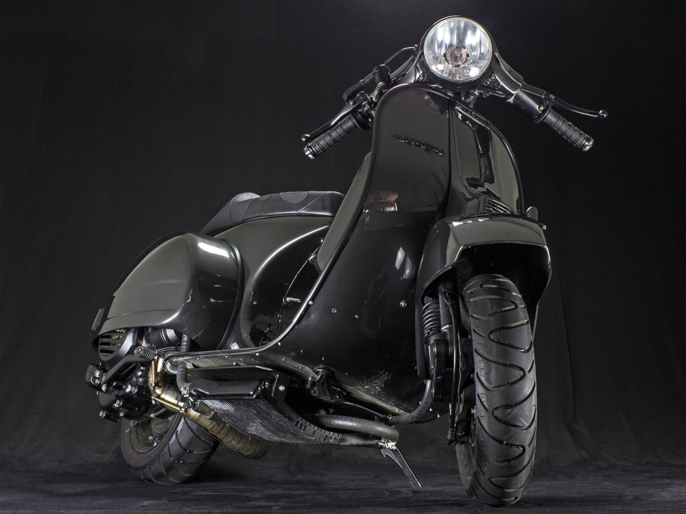 Custom Vespa Umbau PX 250ccm mit wassergekühltem Rotax Zylinder und Rennauspuff