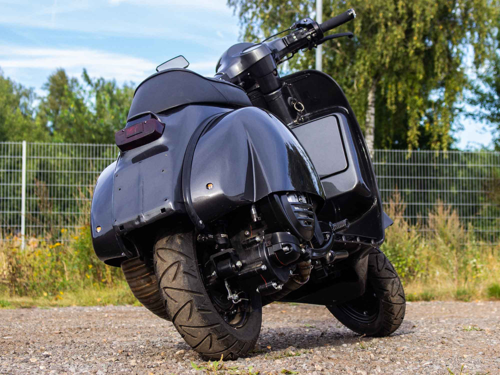 Custom Vespa PX mit BFA 306ccm Motor und handgefertigtem Curley Auspuff Scooter & Service