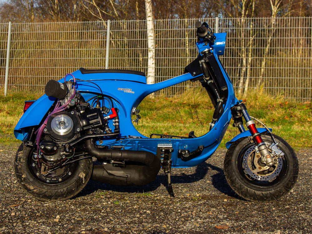 Custom Vespa 250N mit wassergekühltem Husqvarna Zylinder und Telegabel
