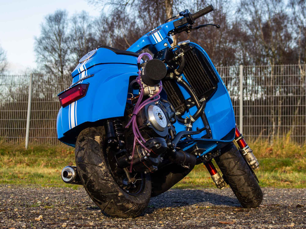 Custom Vespa 250N mit wassergekühltem Husqvarna Zylinder und Telegabel