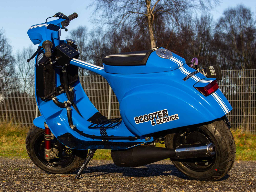 Custom Vespa 250N mit wassergekühltem Husqvarna Zylinder und Telegabel