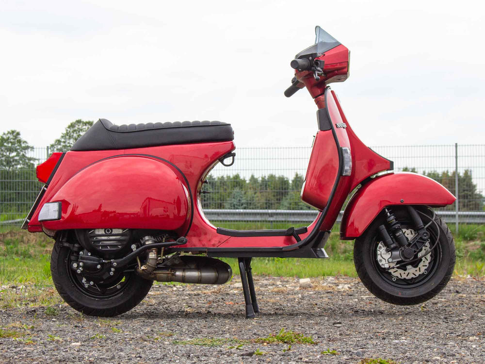Custom Vespa Tuning T5 mit 244ccm Motor, Scheibenbremse und Rennauspuff