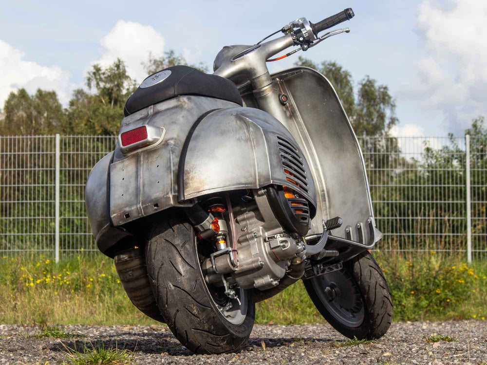 Custom Vespa Tuning VNB 306ccm BFA in Mercedes Silbergrau Metallic 180 Rawstyle