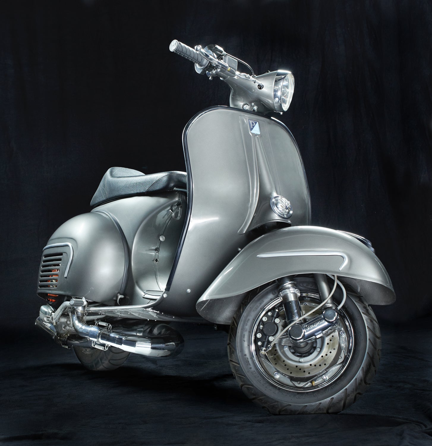 Custom Vespa Tuning GS 160 mit 221ccm Motor und Scheibenbremse