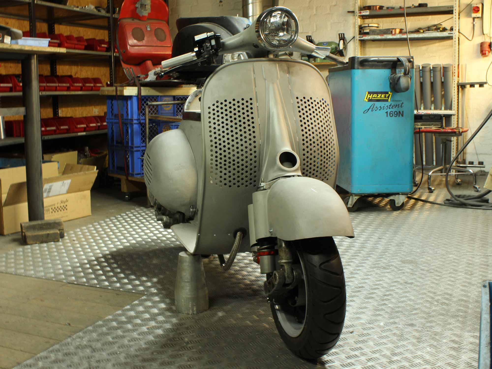 Die Entstehung der Custom Vespa PS 240