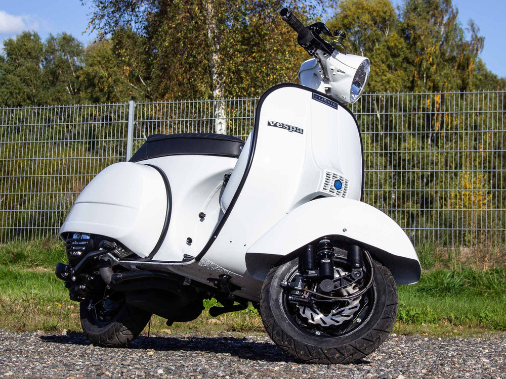 Custom Vespa Tuning Projekt PX 221ccm mit Scheibenbremse in Piaggio Weiß