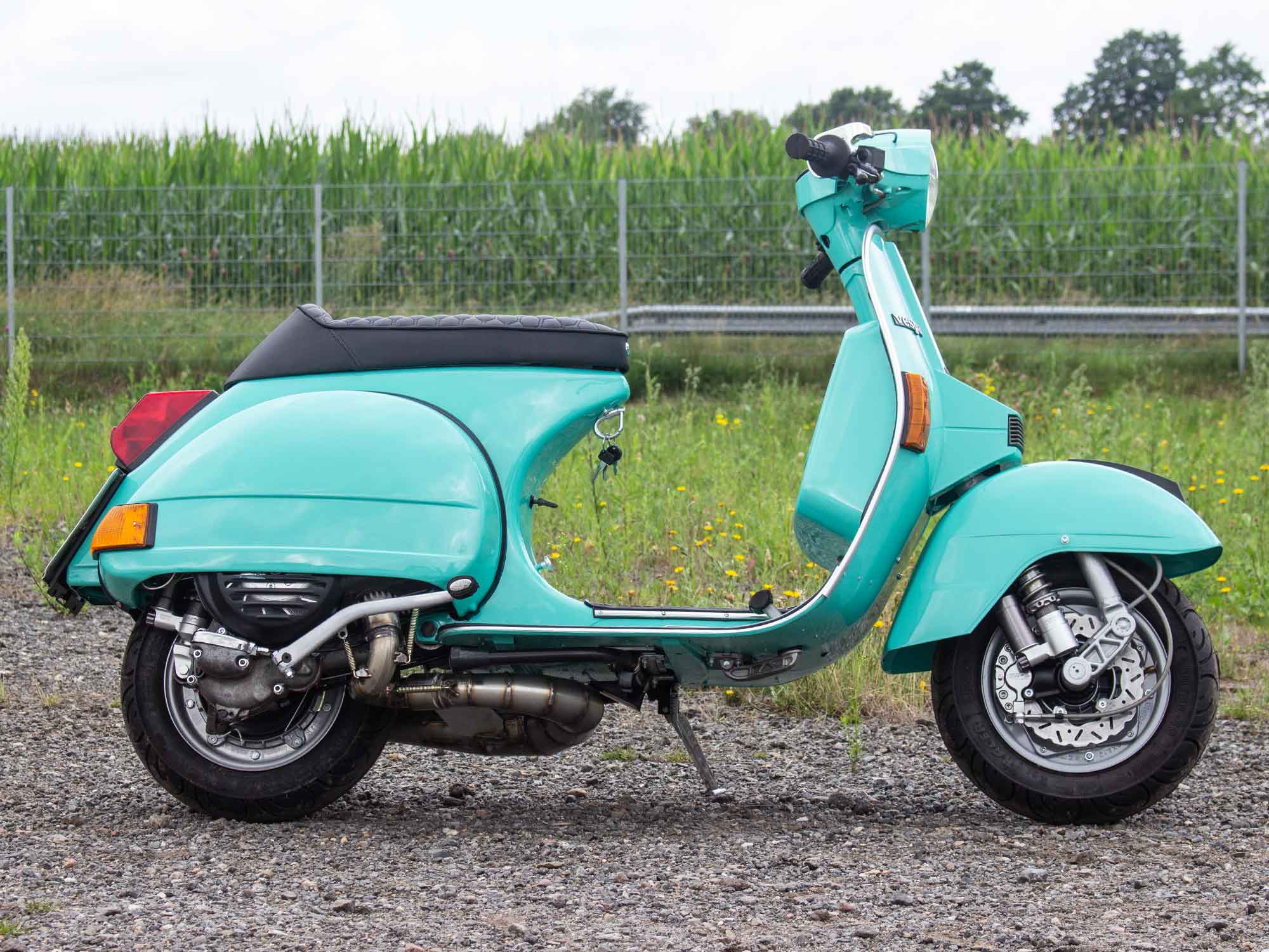 Vespa Umbau PX 221ccm mit Scheibenbremse und Rennauspuff Scooter & Service