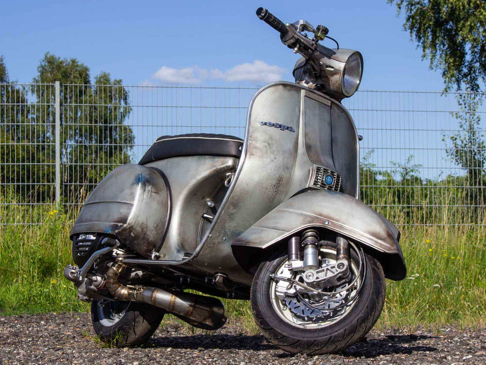 Custom Vespa Tuning PX 251ccm mit Scheibenbremse in Mercedes Silbergrau Metallic 180 Rawstyle