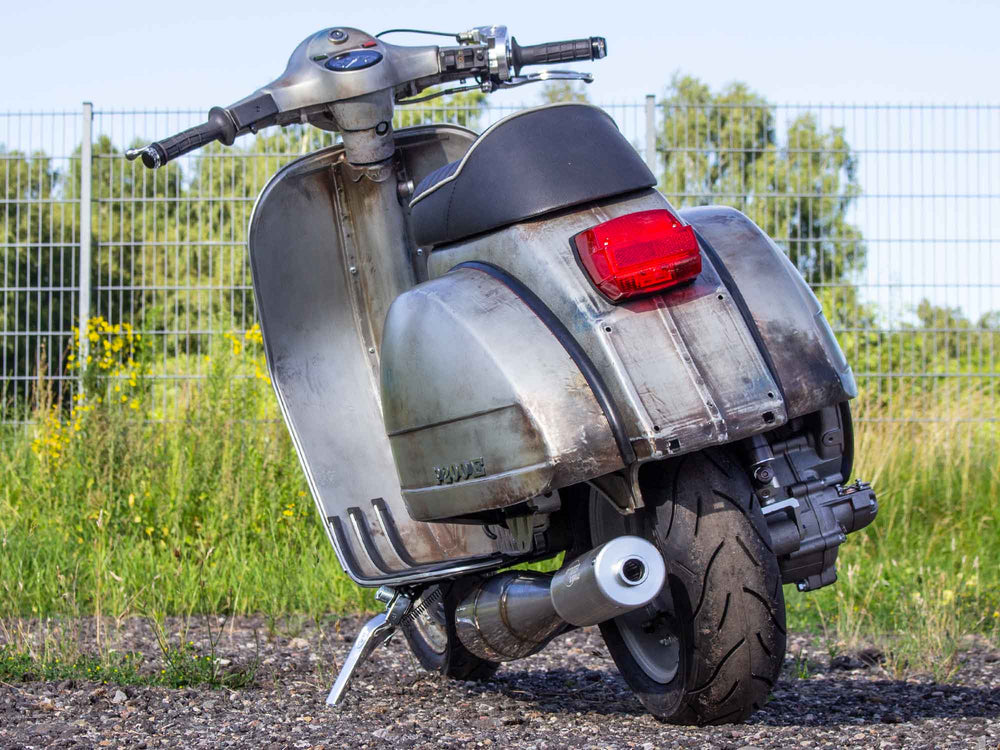 Custom Vespa Tuning PX 251ccm mit Scheibenbremse in Mercedes Silbergrau Metallic 180 Rawstyle