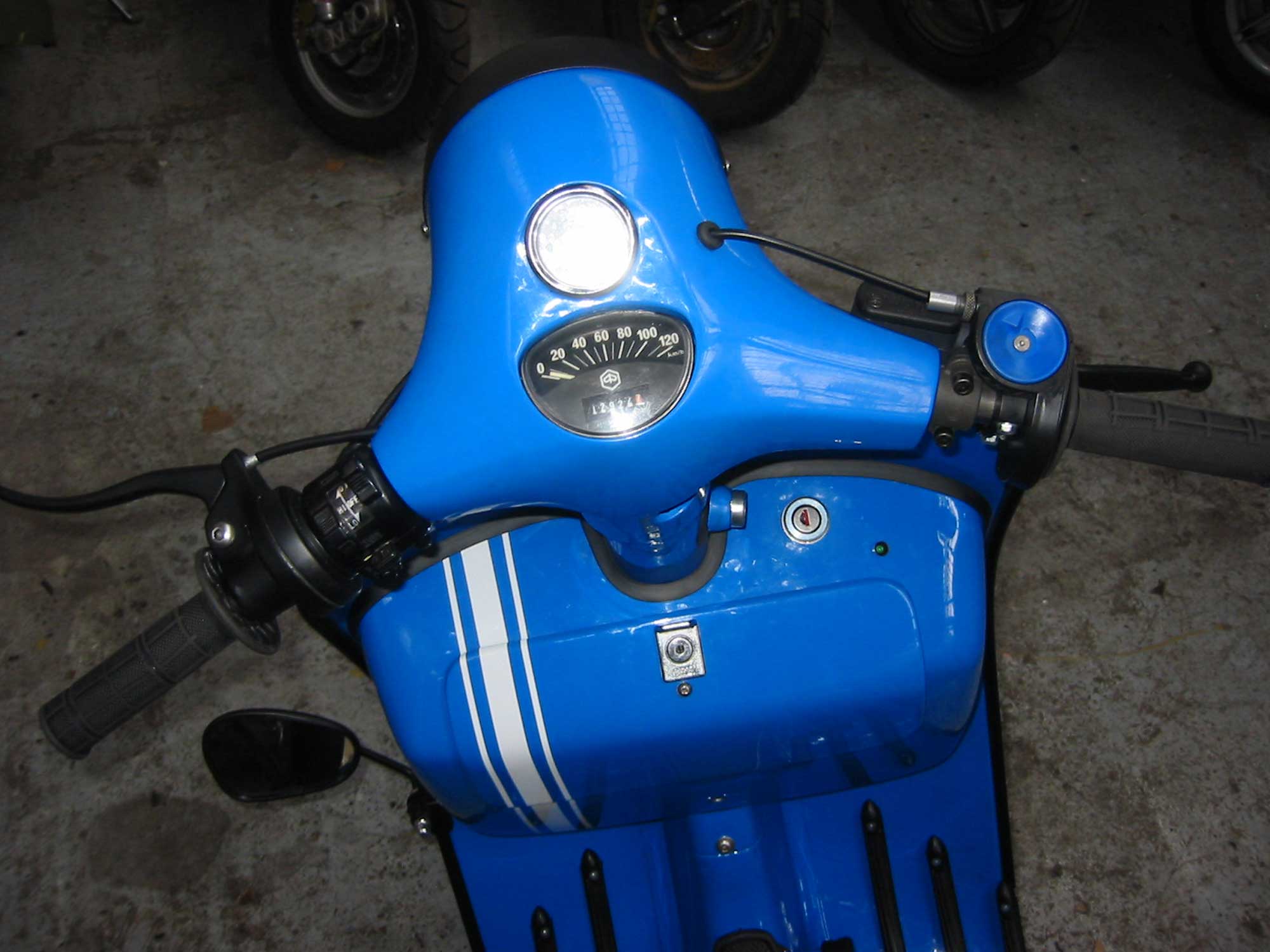 Der Lenker der Custom Vespa Sprint 230