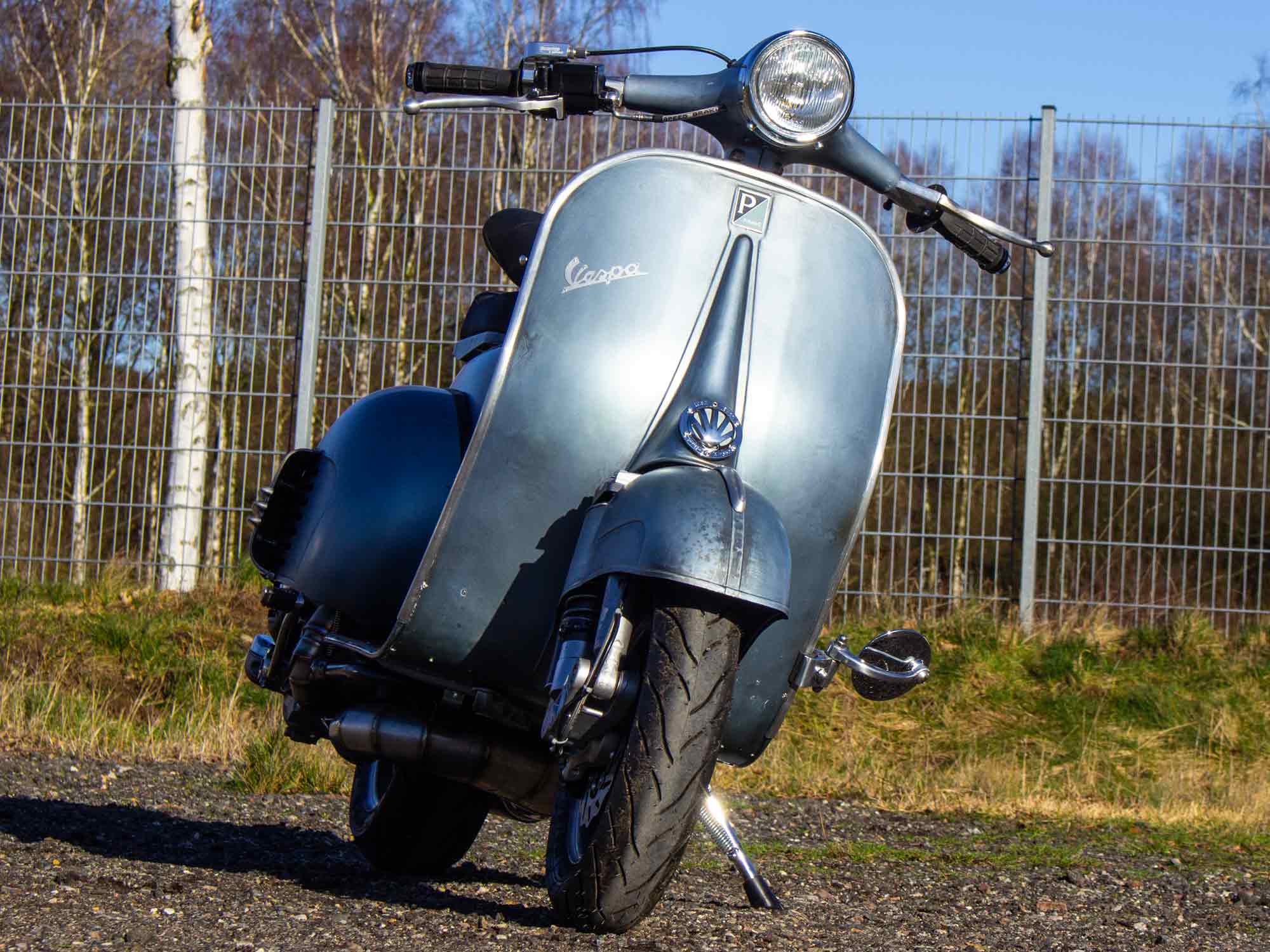 Custom Vespa Tuning VNB 244ccm in Piaggio Azzurro Metallizzato 114 Rawstyle