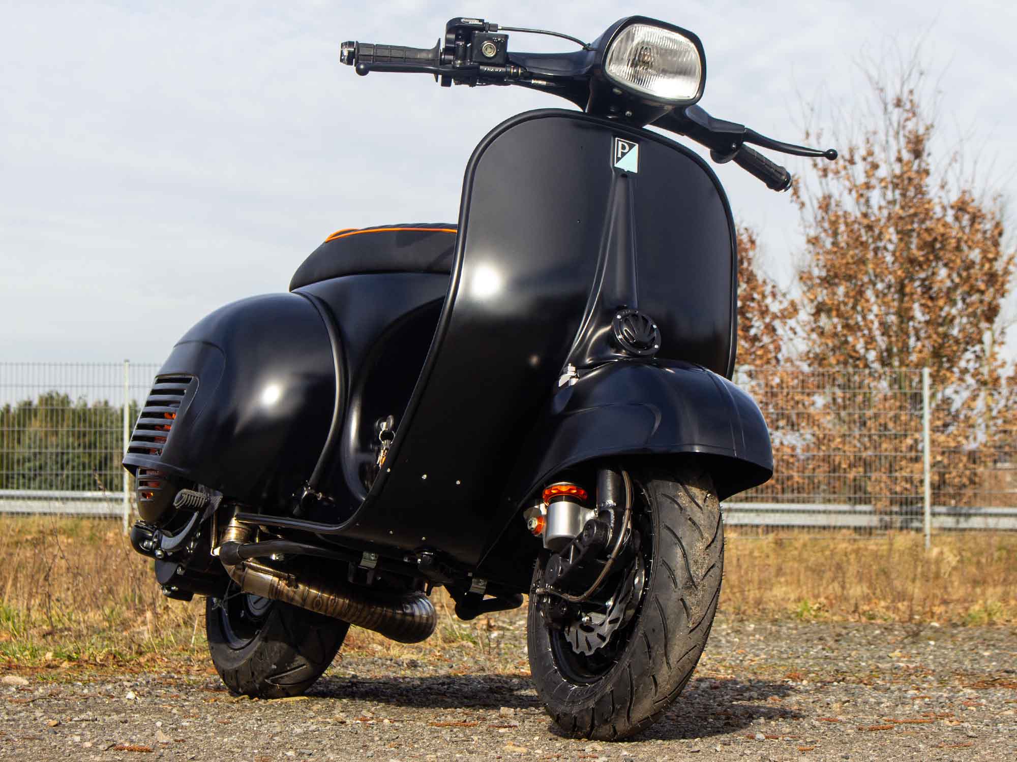 Custom Vespa Umbau GS 306ccm BFA mit Scheibenbremse in Mattschwarz