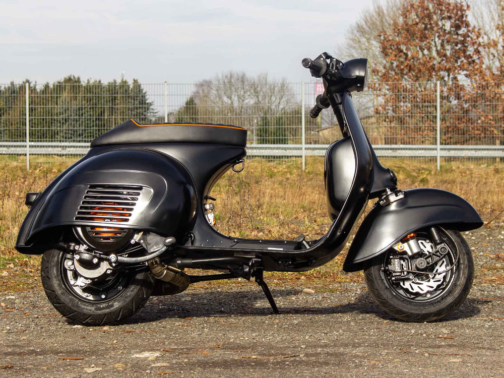 Custom Vespa Umbau GS 306ccm BFA mit Scheibenbremse in Mattschwarz