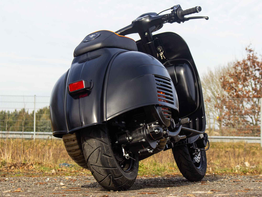 Custom Vespa Umbau GS 306ccm BFA mit Scheibenbremse in Mattschwarz