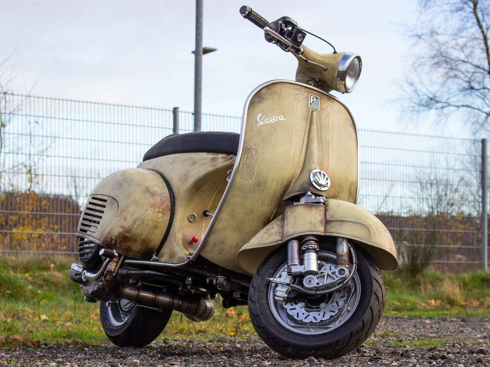 Custom Vespa Umbau VNB 244ccm mit Scheibenbremse in Piaggio Avorio 909 Rawstyle 