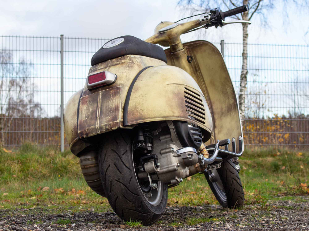 Custom Vespa Umbau VNB 244ccm mit Scheibenbremse in Piaggio Avorio 909 Rawstyle 