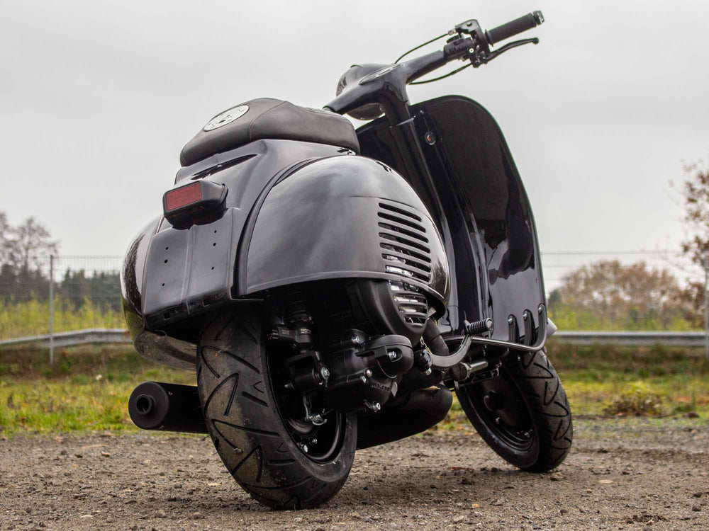 Custom Vespa Umbau VNB 244ccm mit Scheibenbremse in Ferrari Nero Daytona Schwarz Metallic 