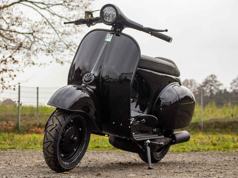 Custom Vespa Umbau VNB 244ccm mit Scheibenbremse in Ferrari Nero Daytona Schwarz Metallic 