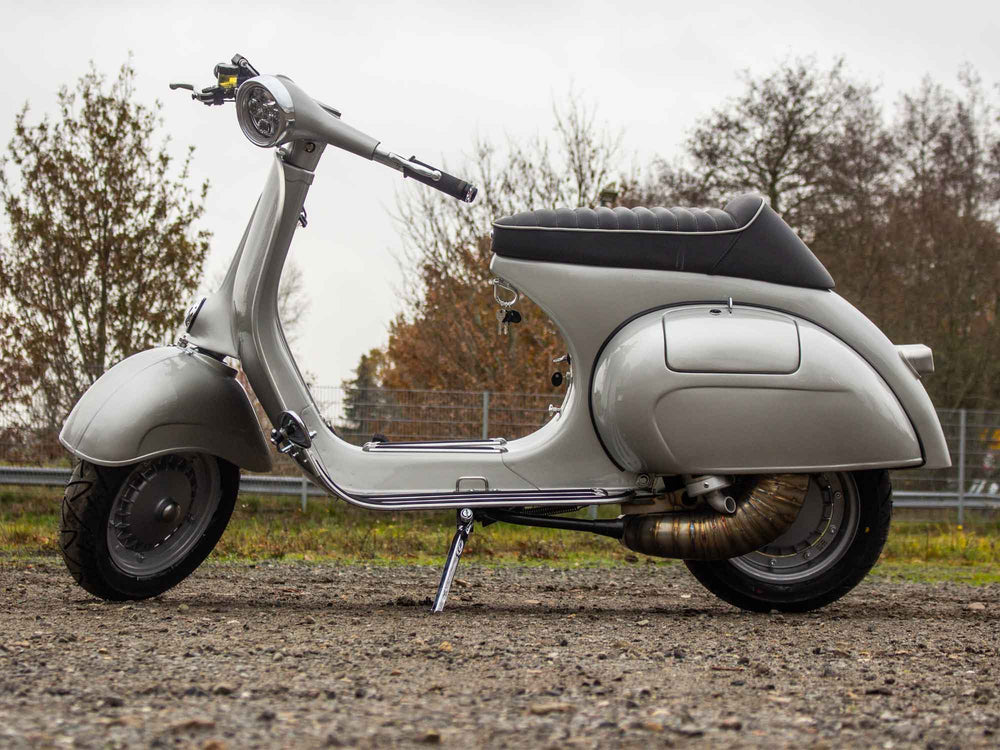 Custom Vespa Umbau VNB 244ccm mit Scheibenbremse in Mercedes Silbergrau Metallic 180
