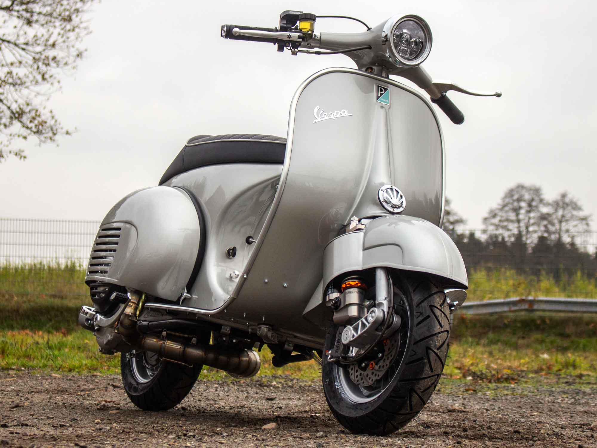 Custom Vespa Umbau VNB 244ccm mit Scheibenbremse in Mercedes Silbergrau Metallic 180