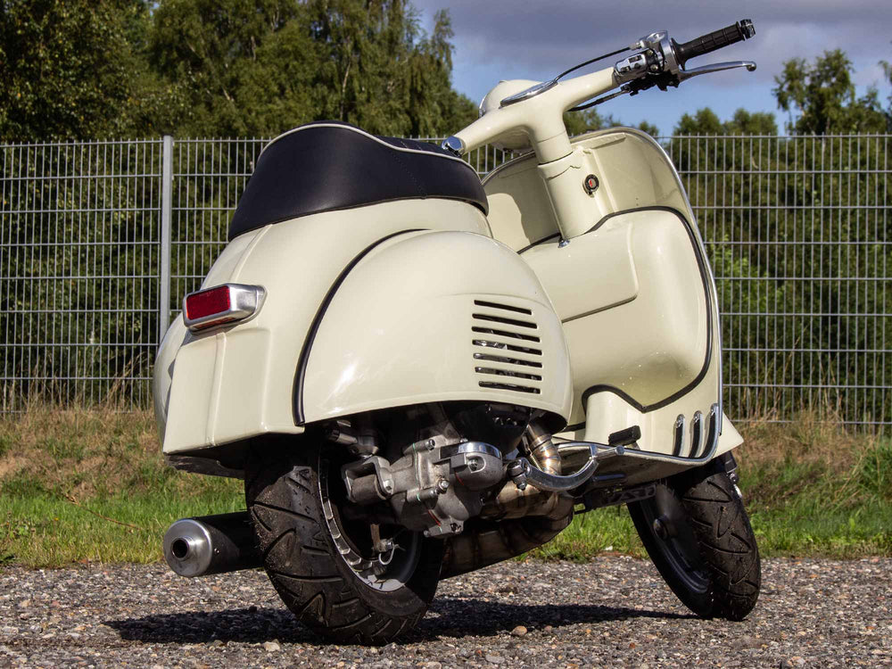 Custom Vespa Umbau VNB 244 mit Scheibenbremse in Piaggio Avorio 909