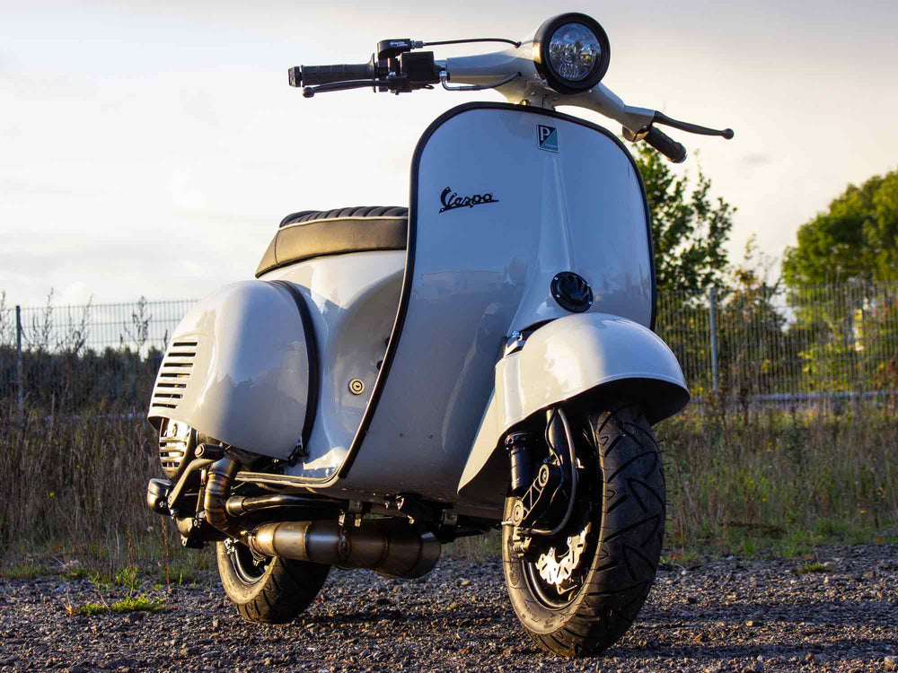 Custom Vespa VNB 244ccm mit Scheibenbremse in Piaggio Grigio Ametista 