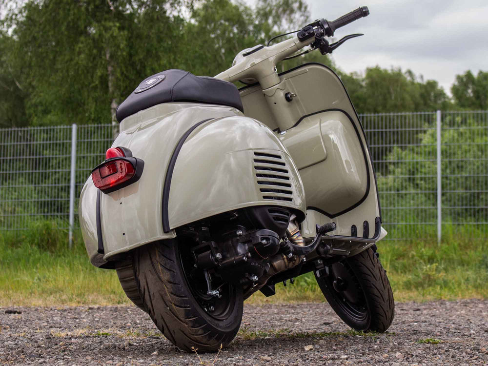 Custom Vespa VNB 244ccm in Porsche Steingrau 