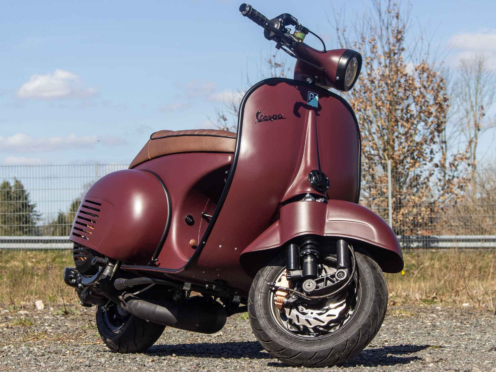 Custom Vespa VNB 244ccm in Schwarzrot mit LED-Scheinwerfer und Scheibenbremse