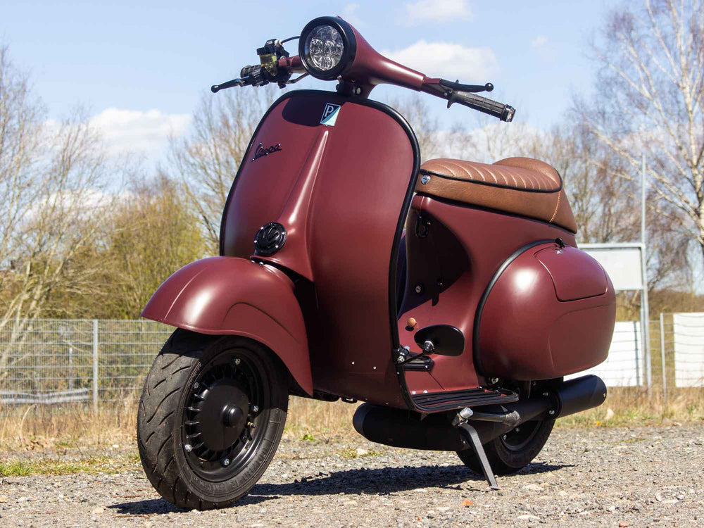 Custom Vespa VNB 244ccm in Schwarzrot mit LED-Scheinwerfer und Scheibenbremse