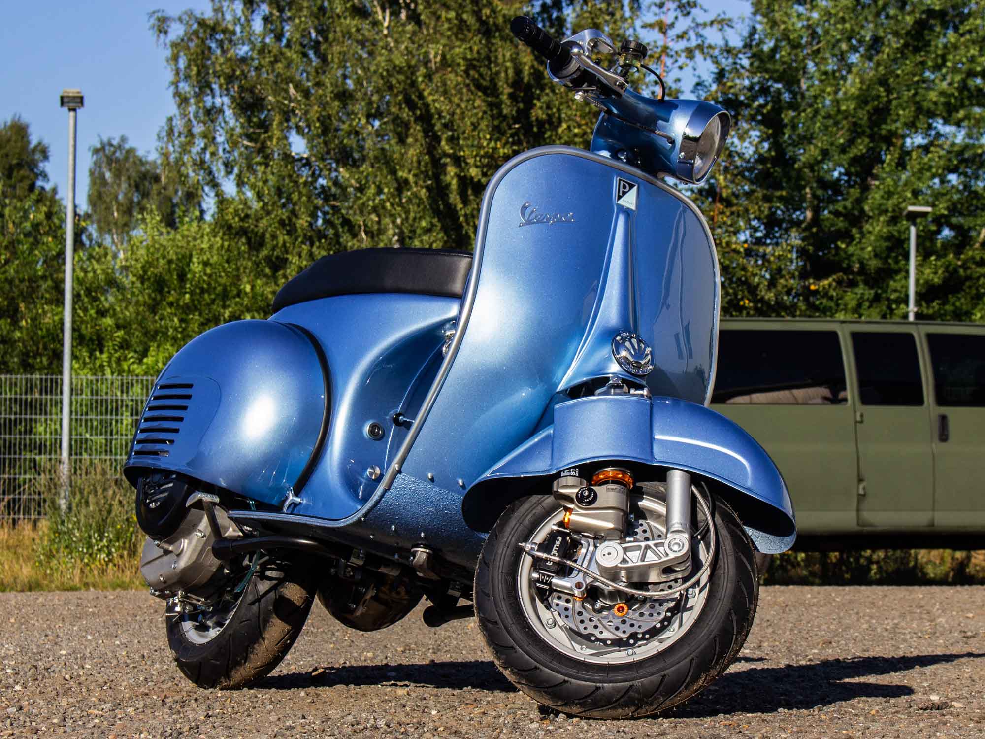 Custom Vespa Umbau PX-VNB mit BFA 288ccm Motor in Bentley Blau