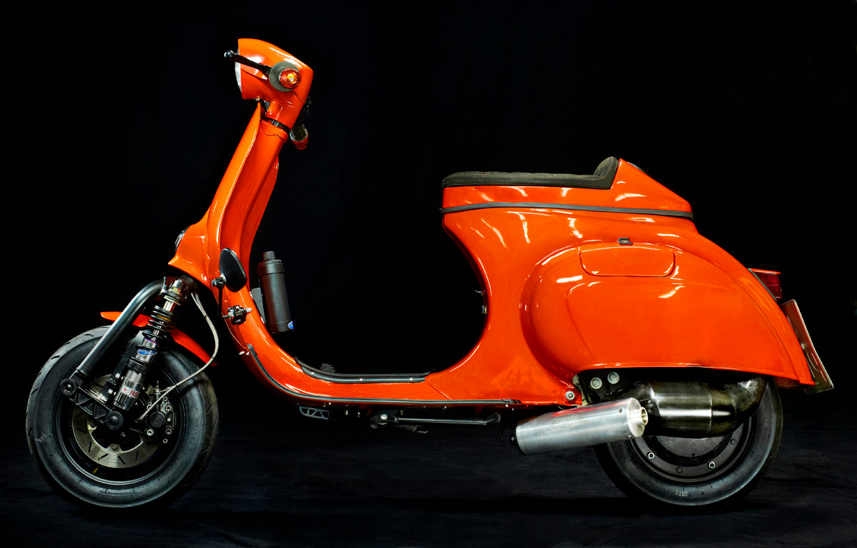 Custom Vespa V50 mit 153ccm Falc Racing Motor und Scheibenbremse