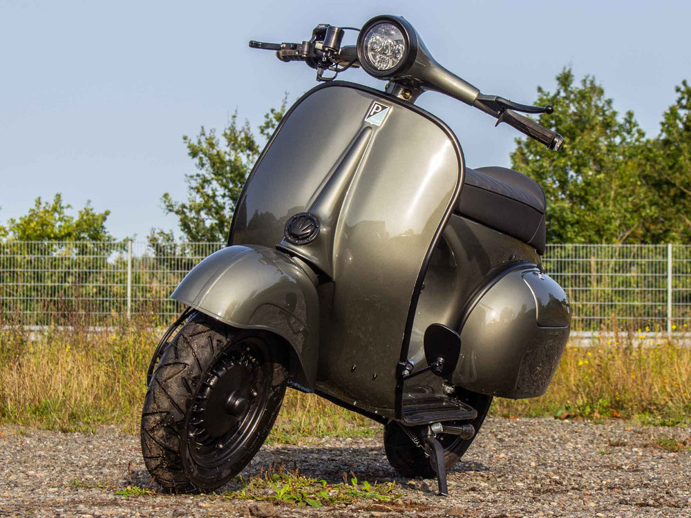 Custom Vespa Umbau VBB 125 mit Scheibenbremse in Porsche Felsengrün