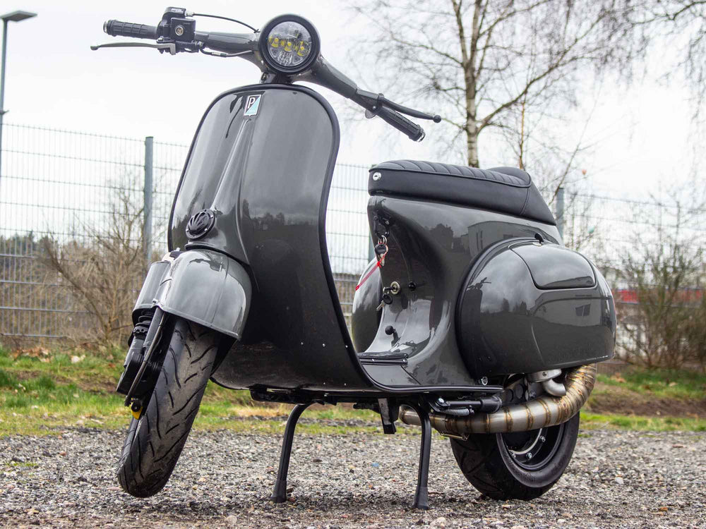Custom Vespa VNB 125 T5 mit Scheibenbremse und LED-Scheinwerfer  in Ferrari Grigio Scuro 