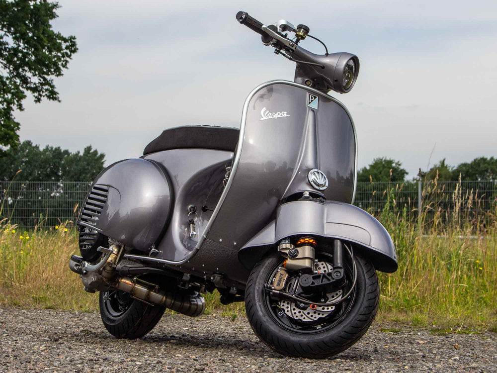 Custom Vespa VNB 244ccm in Bentley Silber 