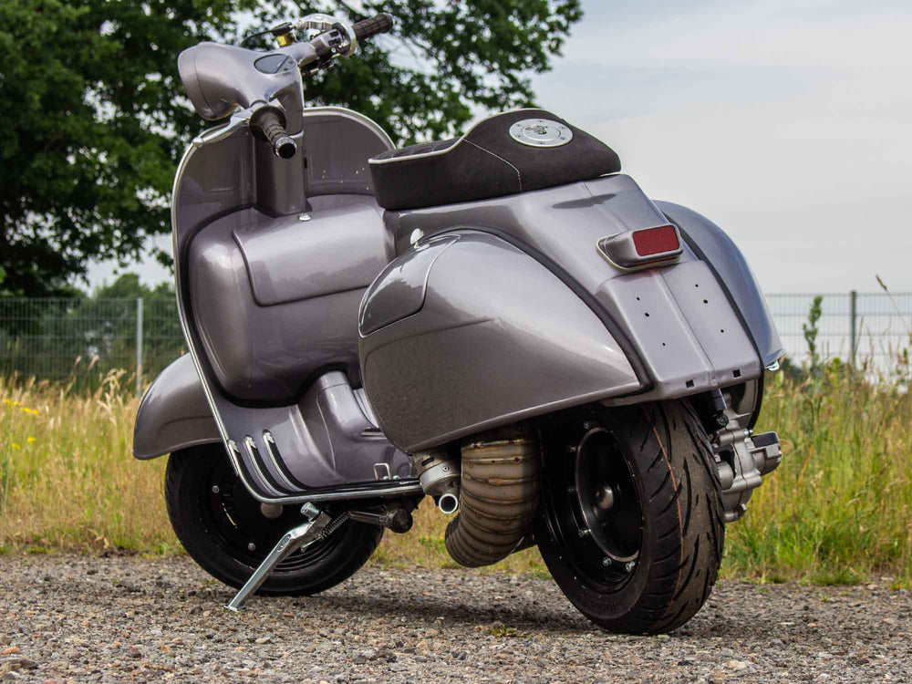 Custom Vespa VNB 244ccm in Bentley Silber 