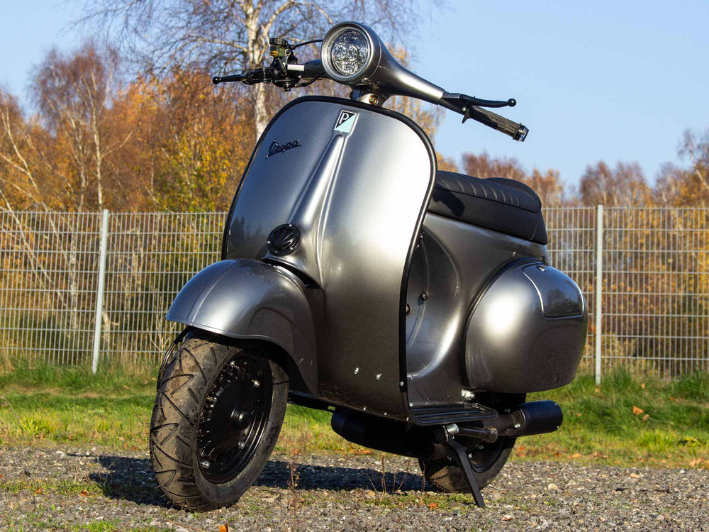 Custom Vespa Conversion VNB 244ccm mit Scheibenbremse in BMW Donington Grey