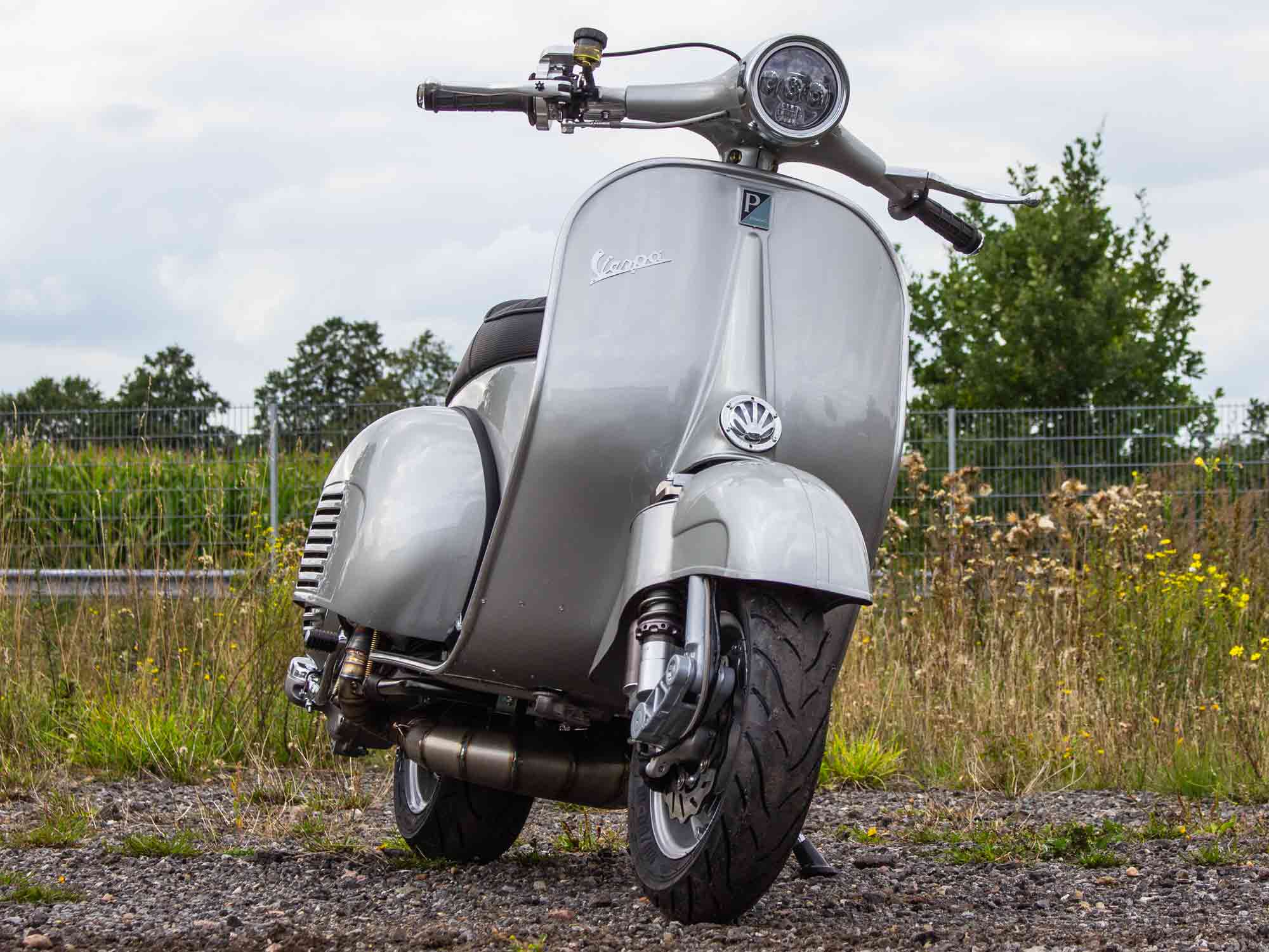 Custom Vespa Umbau VNB 244ccm mit Scheibenbremse in Mercedes Silbergrau Metallic 180