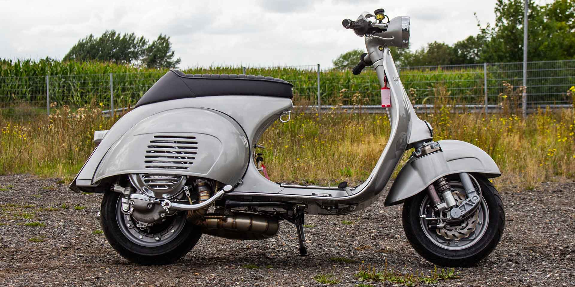 Custom Vespa VNB 244 in Mercedes Silbergrau Metallic 180