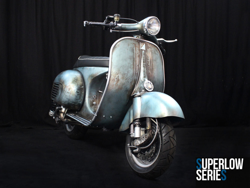 Custom Vespa VNB 244ccm mit Scheibenbremse in Piaggio 15028 Rawstyle