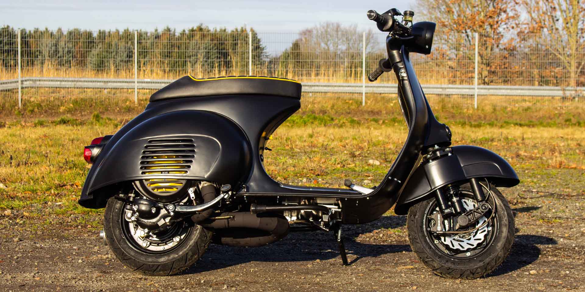 Custom Vespa VNB 244ccm Quattrini matt schwarz