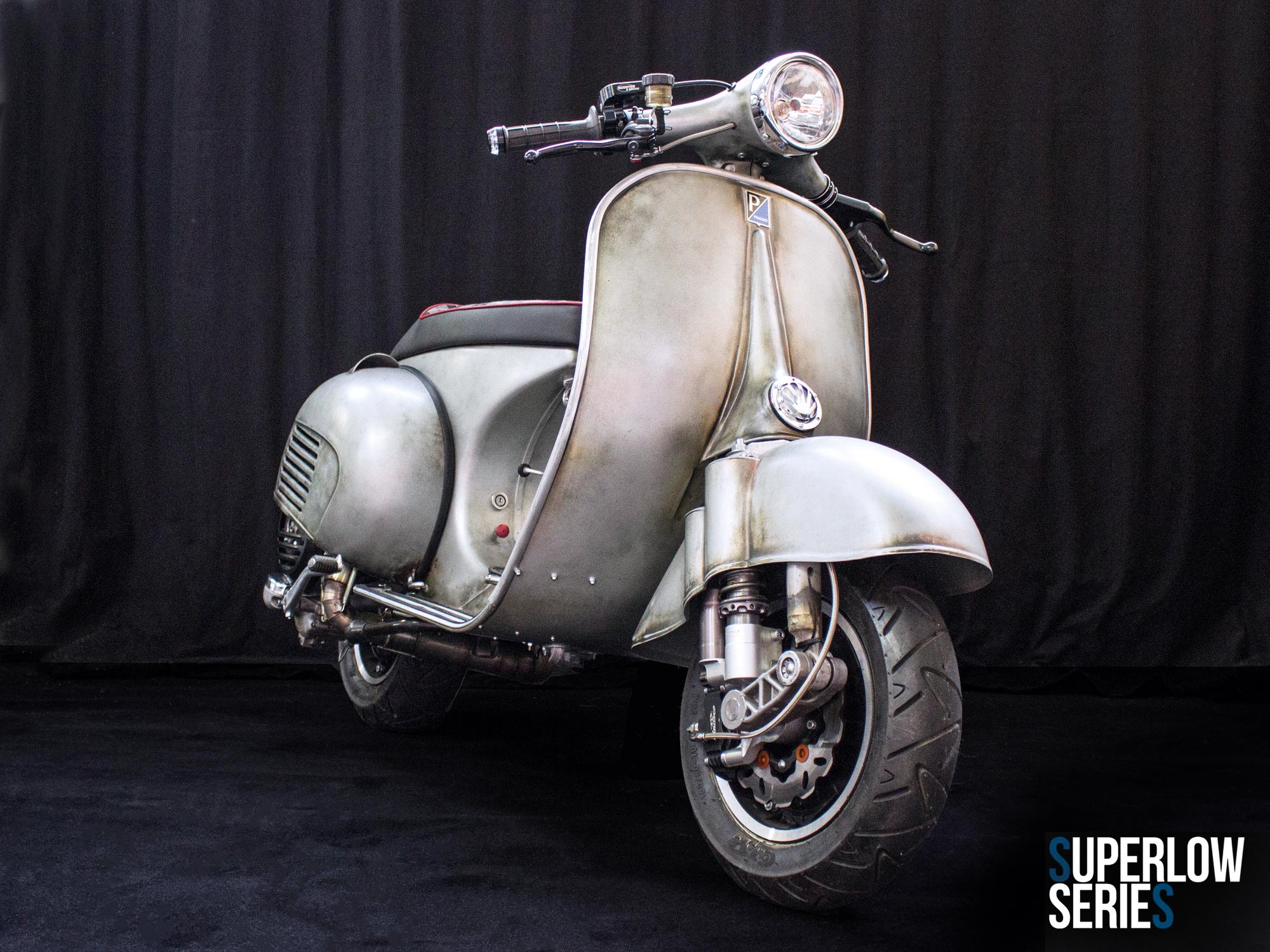 Custom Vespa Umbau VNB 244ccm mit Scheibenbremse in Mercedes Silbergrau Metallic 180 Rawstyle