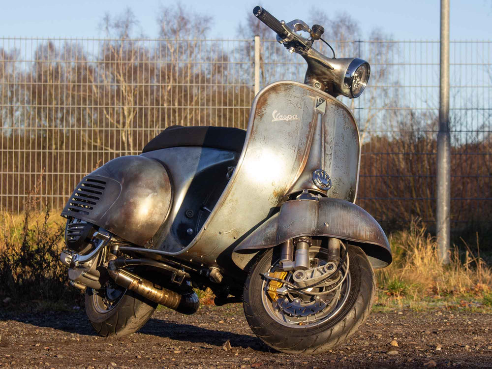 Custom Vespa Umbau VNB mit 306ccm BFA Motor und Vintage Rawstyle Lackierung