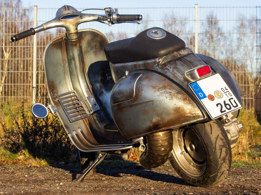 Custom Vespa Umbau VNB mit 306ccm BFA Motor und Vintage Rawstyle Lackierung