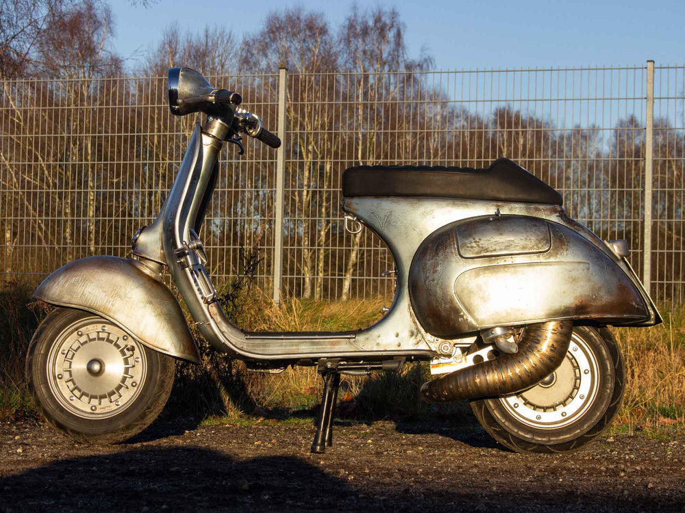 Custom Vespa Umbau VNB mit 306ccm BFA Motor und Vintage Rawstyle Lackierung