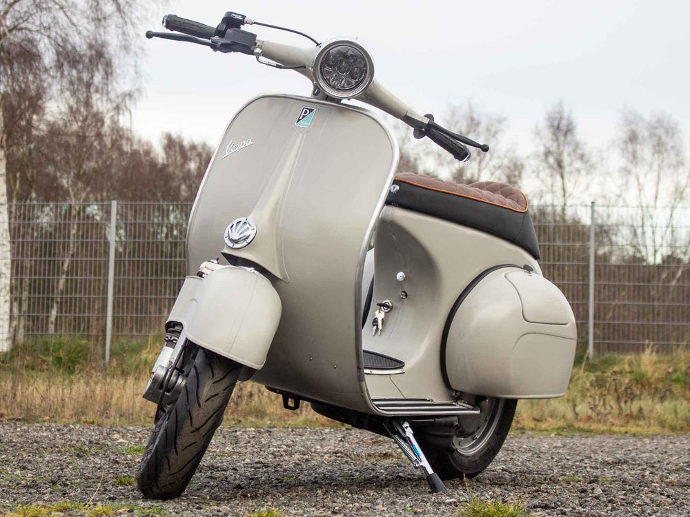 Custom Vespa VNB mit 244ccm Quattrini Motor und Scheibenbremse