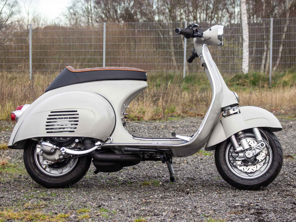 Custom Vespa VNB mit 244ccm Quattrini Motor und Scheibenbremse