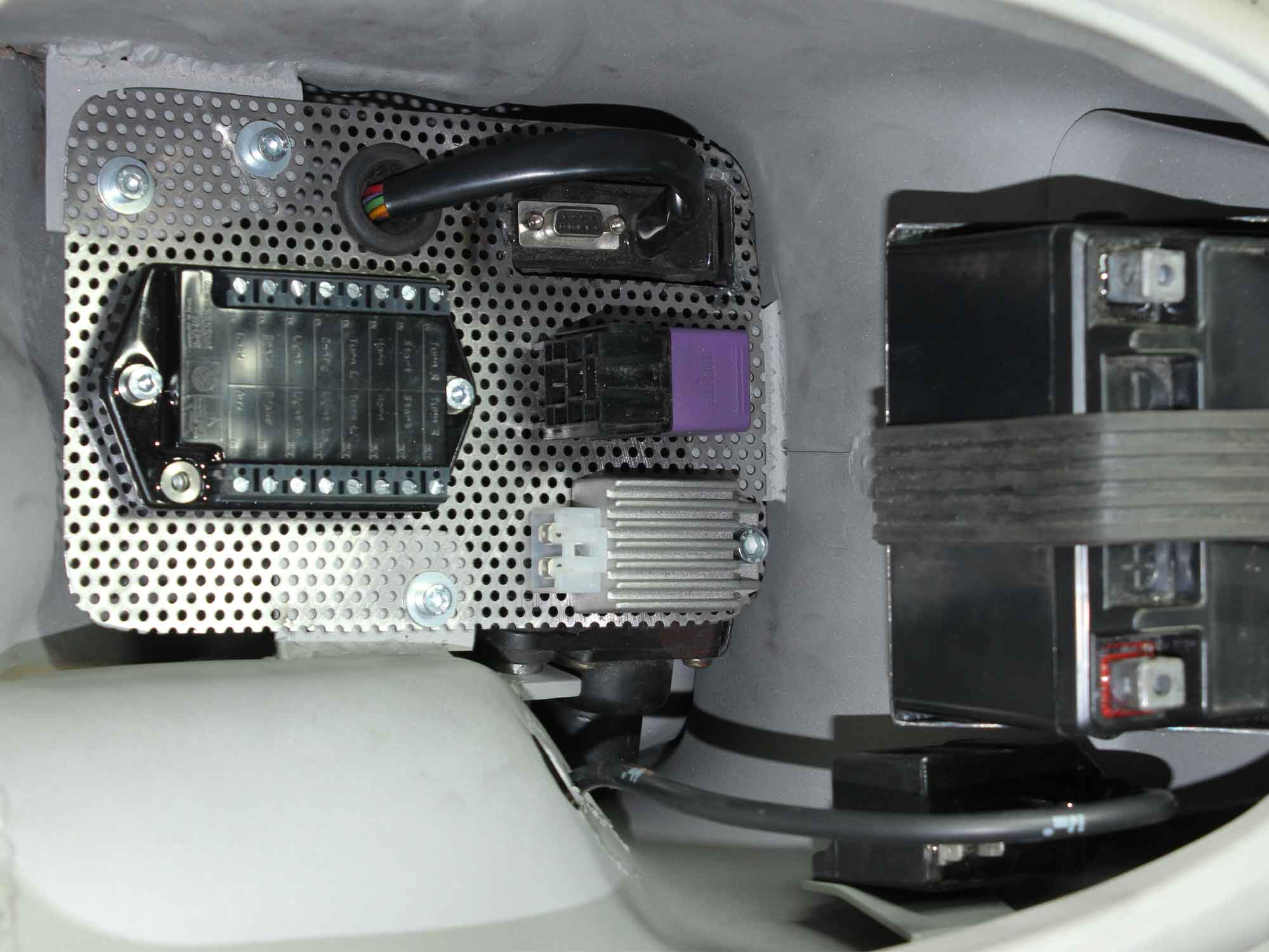 Die Elektrik der Custom Vespa PS 240